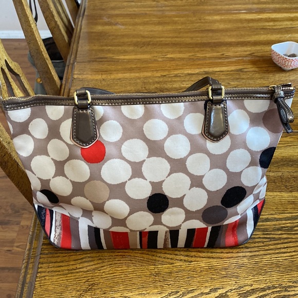 Coach purse - Picture 4 of 11